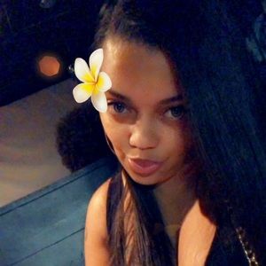 Meet your Posher, Leah